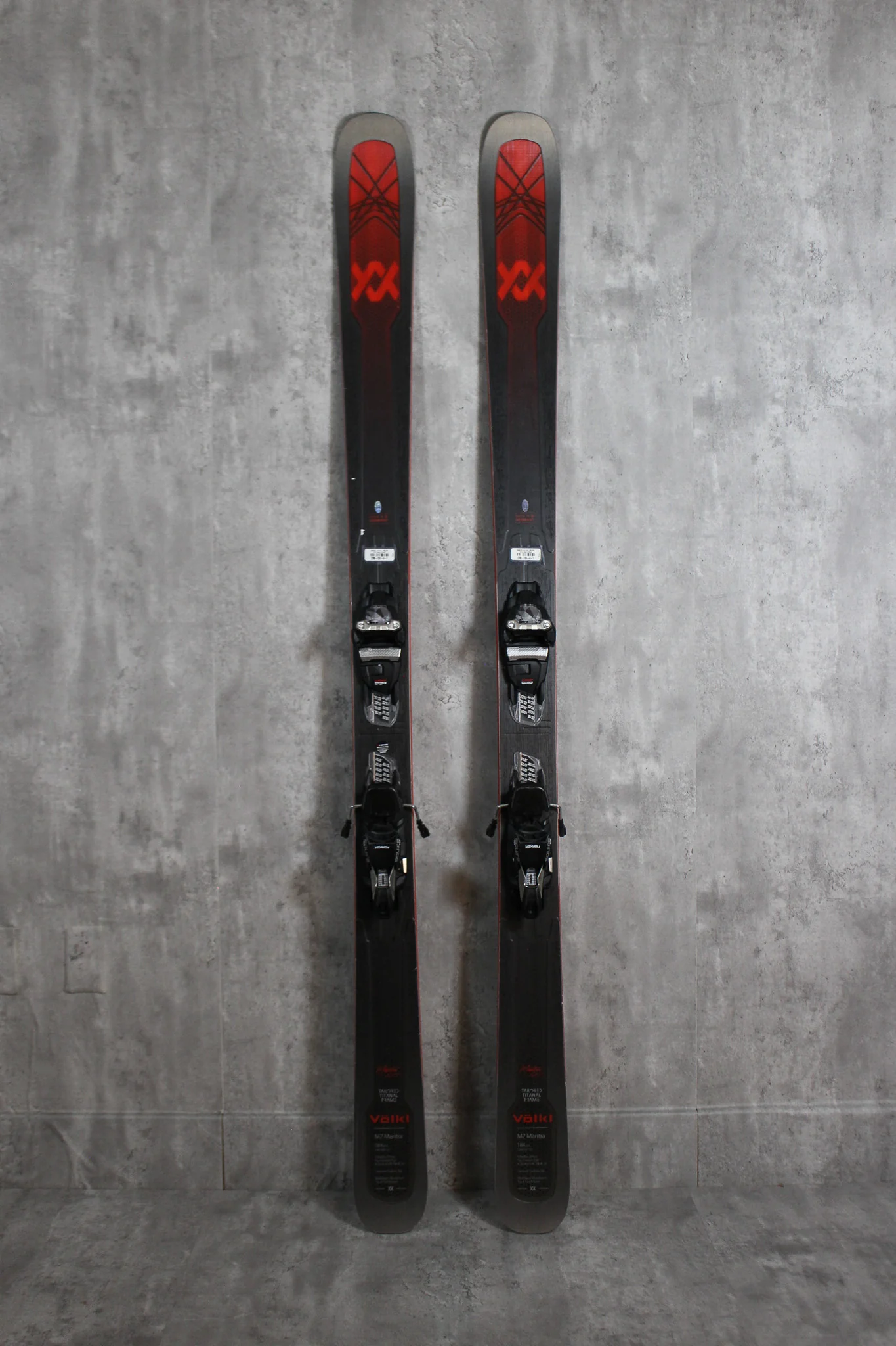 Demo/Used - Volkl M7 Mantra 2025