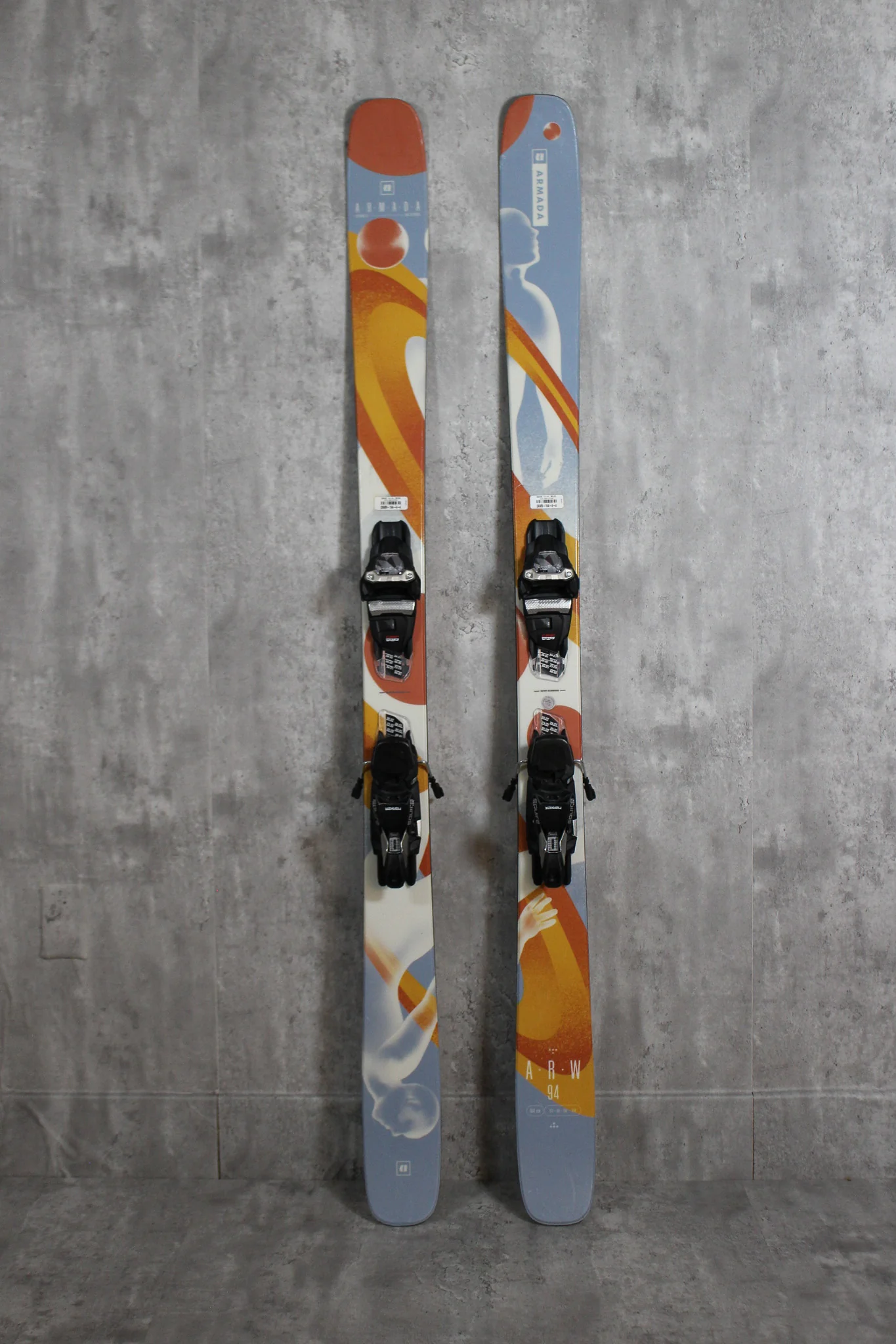 Demo/Used - Armada ARW 94 W'S 2025