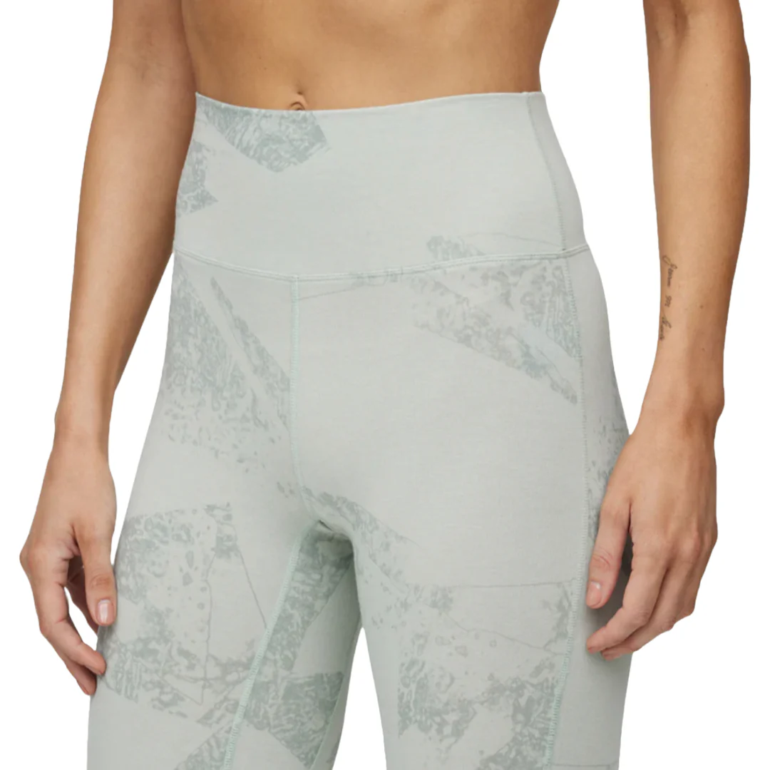 Le Bent Women's Fractal Midweight 3/4 Bottom - Image 3